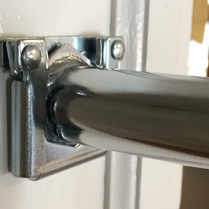 How to repair a door frame after uninstalling indoor swing